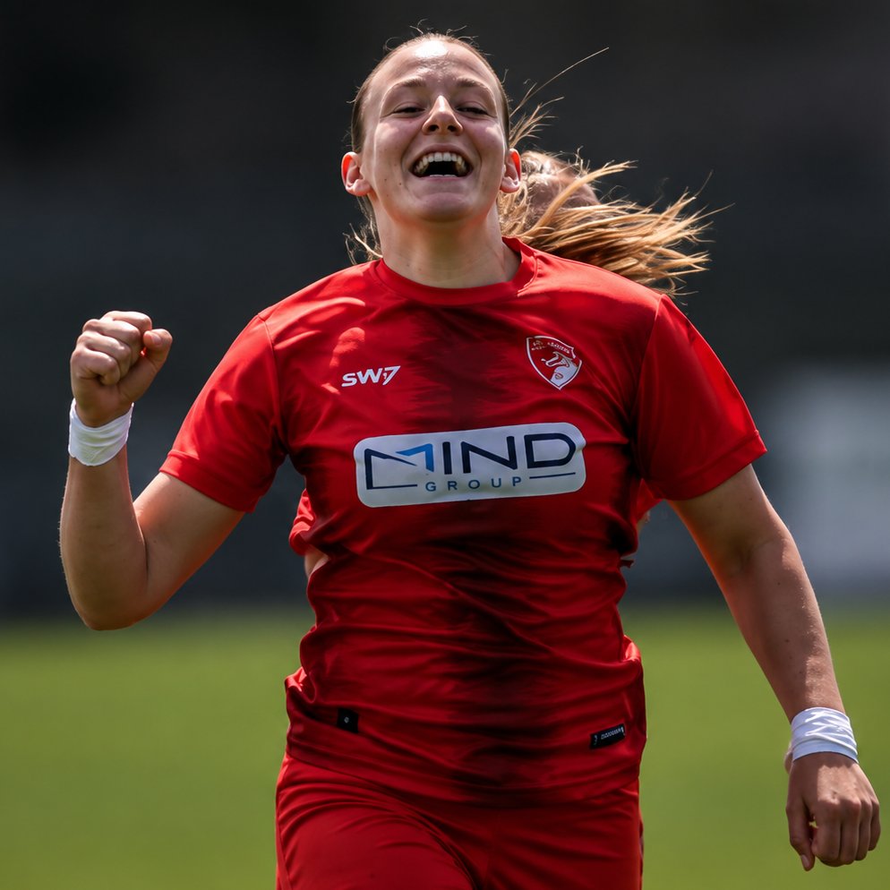Lena Radovanović &ndash; striker at Radnički KG